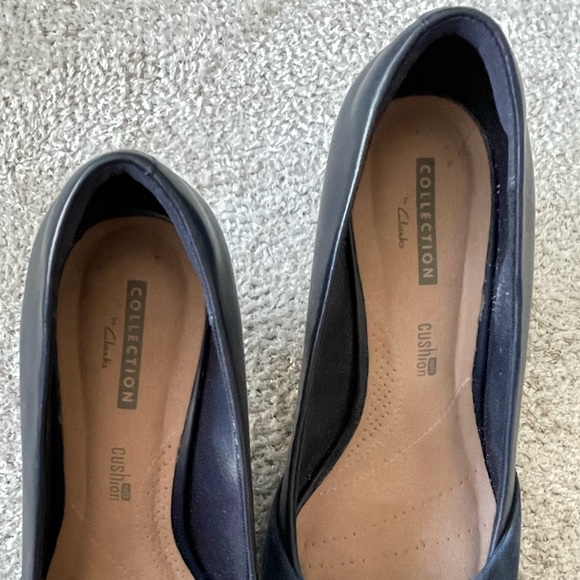 Clarks Pumps - Picture 4 of 5